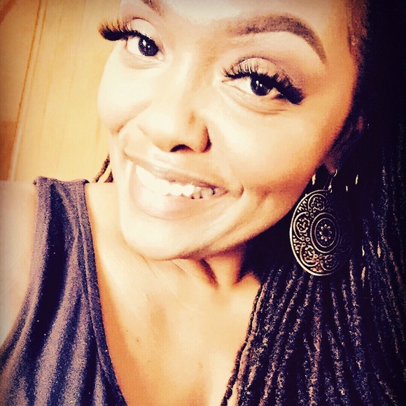 Meet your Posher, Rhonda - Picture 1 of 1